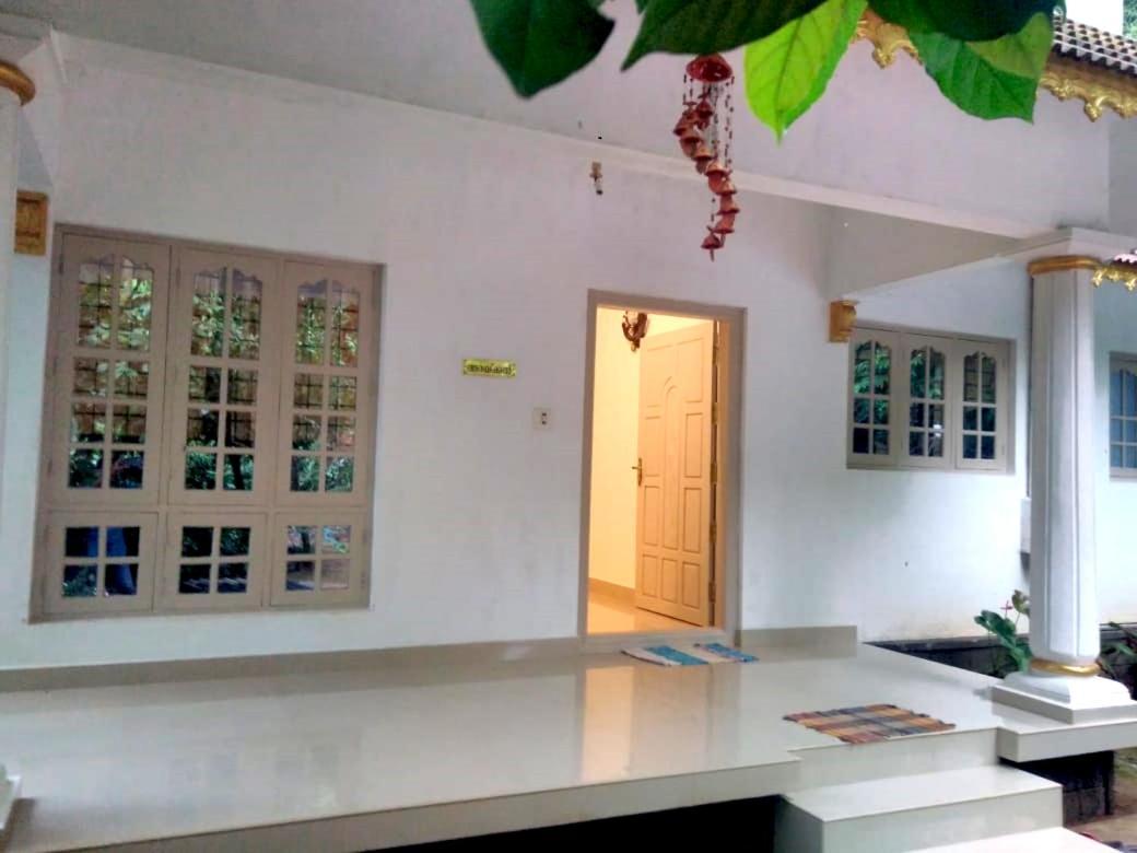 Leeland Munnar Acomodação com café da manhã Exterior foto