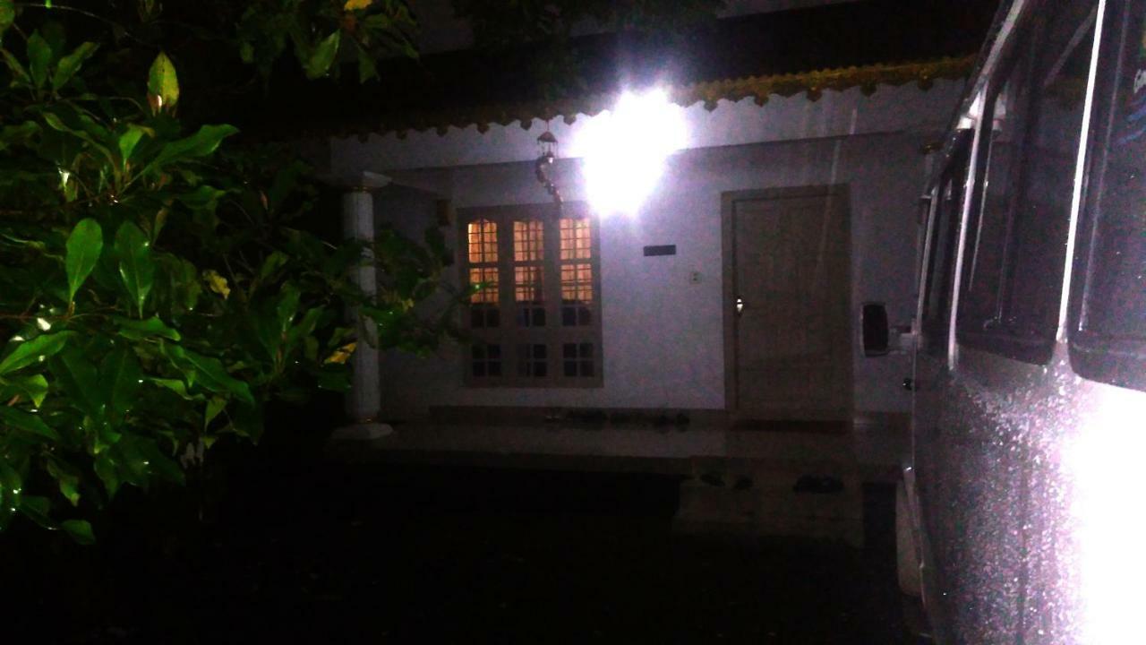 Leeland Munnar Acomodação com café da manhã Exterior foto